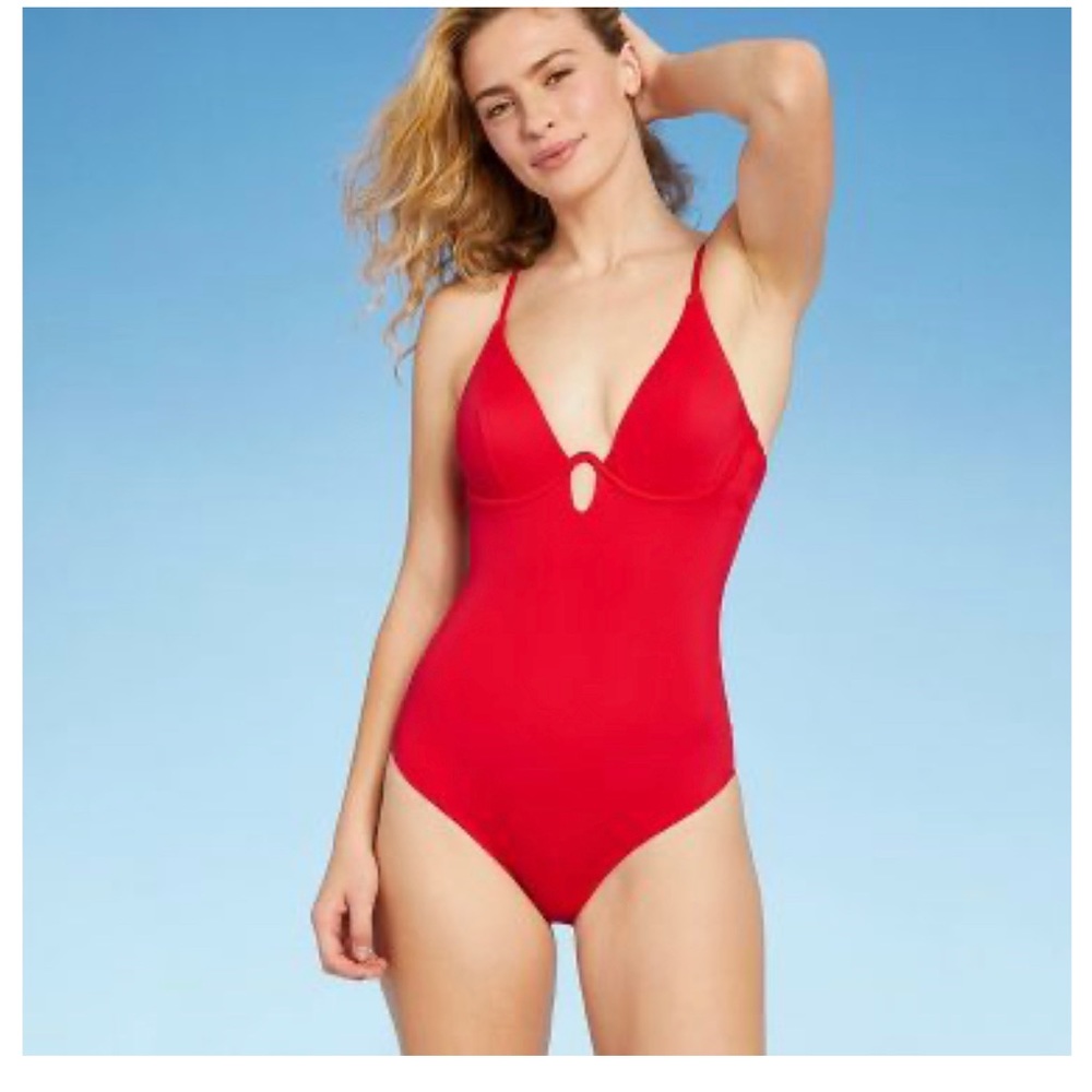 Underwire Keyhole One-Piece Swimsuit from Shade & Shore 38D